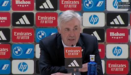 Αντσελότι κατά δημοσιογράφων: «Λέτε ότι δεν παίζουμε καλά, αλλά είμαστε στην κορυφή»