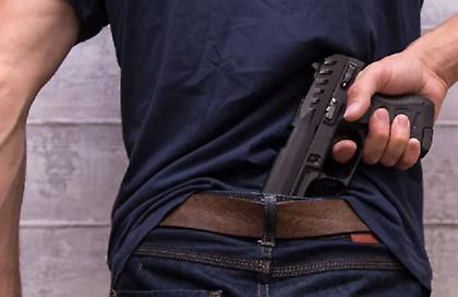 Πυροβολισμοί με τραυματία, σε επιχείρηση με ζωοτροφές σε χωριό του Ηρακλείου - Αναβίωση «βεντέτας» βλέπουν οι αρχές