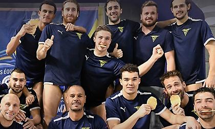 Απίστευτο: Η Ομοσπονδία ξέχασε τα μετάλλια και οι Κυπελλούχοι Γαλλίας φωτογραφήθηκαν με... μπισκότα!