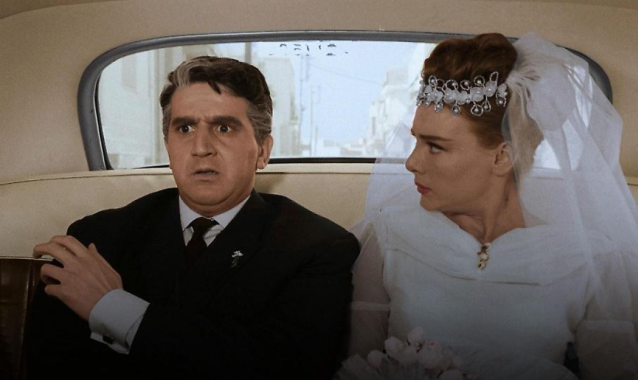 Η θεϊκή αντίδραση του Γιώργου Κωνσταντίνου όταν είδε τον θερμοσίφωνα της ταινίας «Η δε γυνή να φοβήται τον άνδρα»