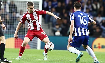 Καλή ευκαιρία για τον Ολυμπιακό με το μακρινό σουτ του Μουζακίτη