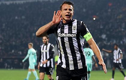 Ο Σβαμπ κέρδισε το πέναλτι, ανέλαβε την εκτέλεση και χάρισε το προβάδισμα στον ΠΑΟΚ