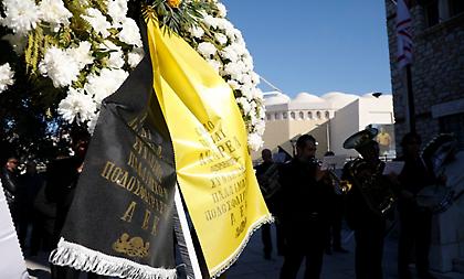 Το «ύστατο χαίρε» στον Σταματιάδη, με τη σημαία της ΑΕΚ