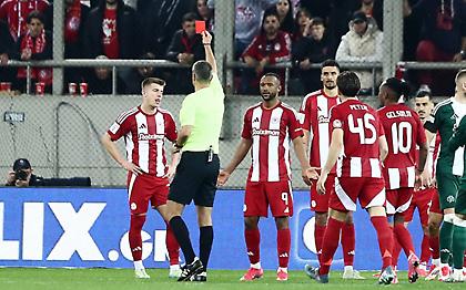 Νικολακόπουλος: «Βγάζουμε το καπέλο σε παίκτες και Μεντιλίμπαρ, μόνο λόγω διαιτησίας δεν κέρδισαν»