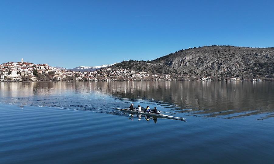 «Όπου Υπάρχει Ελλάδα»: Η Λίμνη Καστοριάς, το φυτώριο πρωταθλητών στην κωπηλασία και ο Ολυμπιονίκης, Γιάννης Χρήστου