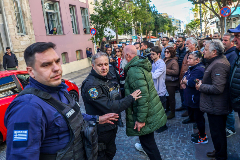 Οργή στην Κρήτη για το 3χρονο παιδί: Παραιτήθηκαν οι δικηγόροι του ζευγαριού