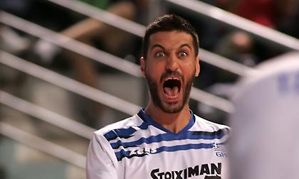 Επιστρέφει στα 45 του στον Ολυμπιακό ο Αρμενάκης!