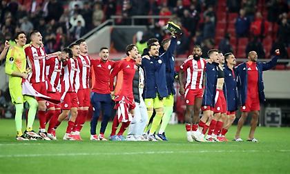 Η… αγέλη των πεινασμένων λύκων του Μεντιλίμπαρ γράφει ιστορία