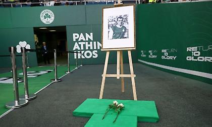 Συγκινητικές στιγμές στο ΟΑΚΑ: Βίντεο για Δομάζο, λουλούδια από τους παίκτες και συνθήματα από τον κόσμο