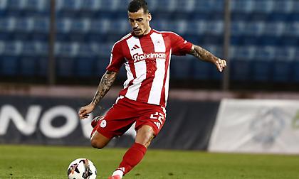 Ρεσιτάλ ατυχίας για τον Ολυμπιακό - Δύο δοκάρια από τον Τσικίνιο μέσα σε τρία λεπτά!