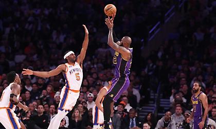 Άλωσαν τη Νέα Υόρκη χωρίς Ντέιβις και περιμένουν Ντόντσιτς οι Λέικερς