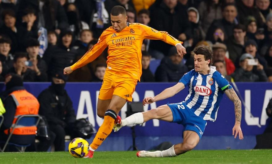 Ρεάλ: Βράζουν για κόκκινη που δεν δόθηκε σε μαρκάρισμα στον Εμπαπέ