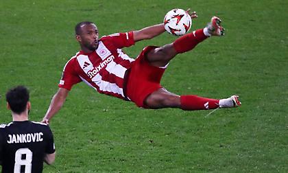 Διατηρεί τον πρώτο λόγο για απευθείας πρόκριση στο Champions League ο Ολυμπιακός