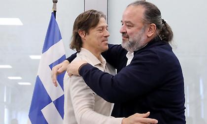 Τσακίρης: «Χαρακτήρας που ταιριάζει με τον Αλμέιδα ο Ηλιόπουλος - Γιατί δεν βγαίνει από την 11άδα της ΑΕΚ ο Βίντα»