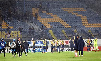 Asteras AKTOR: Η ομιλία Παντελίδη, η καταρρακτώδης βροχή και το… πάρτι για το 6Χ6 στα αποδυτήρια!