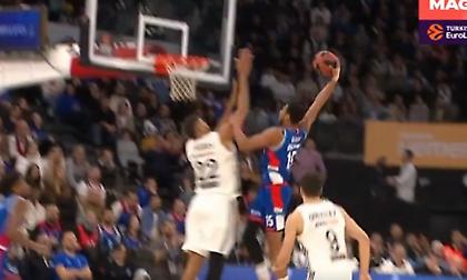 Αδιανόητο κάρφωμα από τον Ντόζιερ: Έκανε poster τον Ταβάρες στο Εφές-Ρεάλ Μαδρίτης!