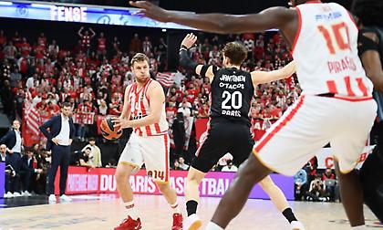 Η αναμέτρηση των «ερυθρόλευκων» για την 25η αγωνιστική της Ευρωλίγκας: Παρί-Ολυμπιακός 73-90 (ΤΕΛΙΚΟ)