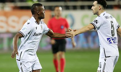 Σαμάτα: «Οφείλουμε να παίζουμε πάντα σαν οικογένεια, σαν μία γροθιά»