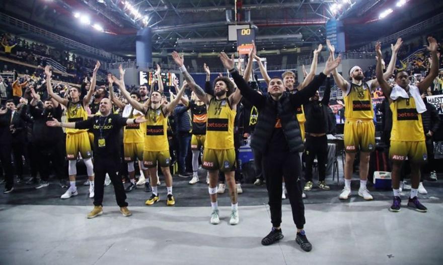 Οι ωραίες στιγμές με τον κόσμο και τα υπόλοιπα πλάνα από την παρακάμερα της ΑΕΚ Βetsson κόντρα στον Προμηθέα