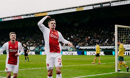 Από το Σιτάρντ στην... κορυφή ο Άγιαξ, «πεντάρα» για Βάαλβαϊκ, ήττα-σοκ για Μπάρκα!