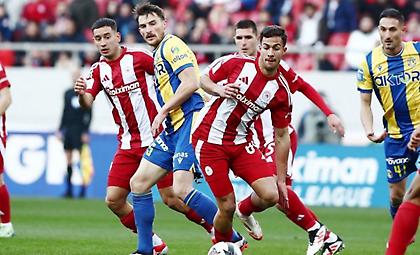 Νικολακόπουλος: «Για να μπει στα playoffs με πλεονέκτημα, πρέπει να κερδίσει και τα δύο ντέρμπι»