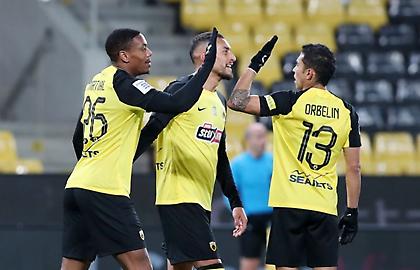 Τα highlights της νίκης της ΑΕΚ επί του Πανσερραϊκού με φυσικό ήχο από τους πανηγυρισμούς… έξω από την OPAP Arena