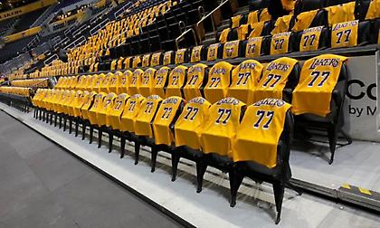 Οι Λέικερς γέμισαν το γήπεδο με φανέλες του Ντόντσιτς ενόψει της παρθενικής εμφάνισης του Σλοβένου!