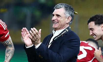 Το βίντεο του Ολυμπιακού για τον έναν χρόνο με τον Μεντιλίμπαρ στον πάγκο του: «Μαζί γράψαμε ιστορία»