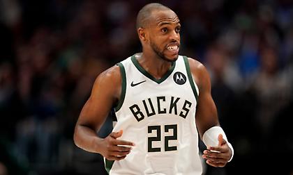 GM Μπακς: «Τρομερά δύσκολη απόφαση η ανταλλαγή του Μίντλετον - Έχω περισσότερες φανέλες του από οποιουδήποτε άλλου»