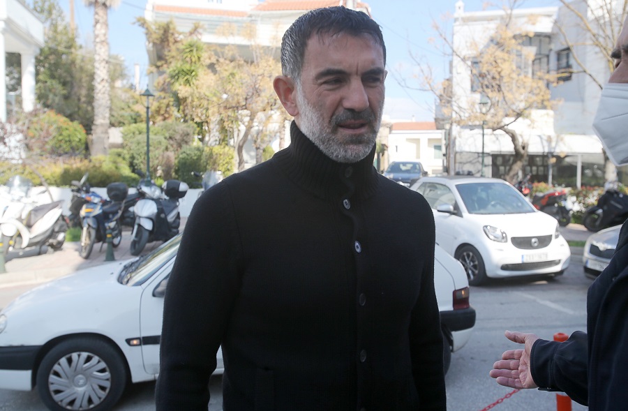 Economopoulos: With the flag and a Panathinaikos scarf the coffin