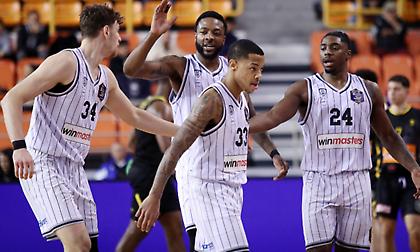 Συνέτριψε την ΑΕΚ και προκρίθηκε πανηγυρικά στα ημιτελικά του Κυπέλλου ο ΠΑΟΚ!