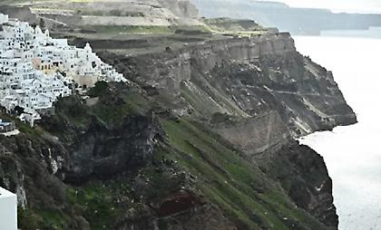 Επιμένουν οι σεισμοί μεταξύ Αμοργού και Σαντορίνης - Το αισιόδοξο σενάριο είναι τα 6 Ρίχτερ, λέει ο Τσελέντης