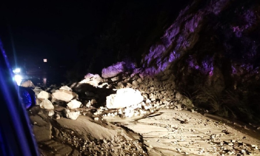 Κεφαλονιά: Κατολισθήσεις και ζημιές από την κακοκαιρία