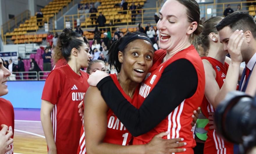 Λάμπερτ: «Δεν σκύψαμε το κεφάλι και τα καταφέραμε»