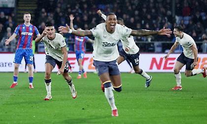 Πέρασε και από το «Σέλχαρστ Παρκ» το… τρένο της Έβερτον και προσπέρασε τη Γιουνάιτεντ!