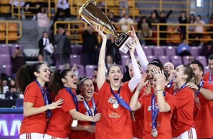 Λύγισε τον μαχητικό ΠΑΣ και σήκωσε το Κύπελλο ο Ολυμπιακός