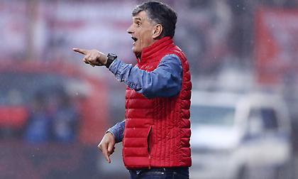 Μεντιλίμπαρ: «Ο Τσικίνιο είχε μια ενόχληση στο πόδι, θα δούμε τις εξετάσεις - Εύχομαι το αήττητο σερί να συνεχιστεί»