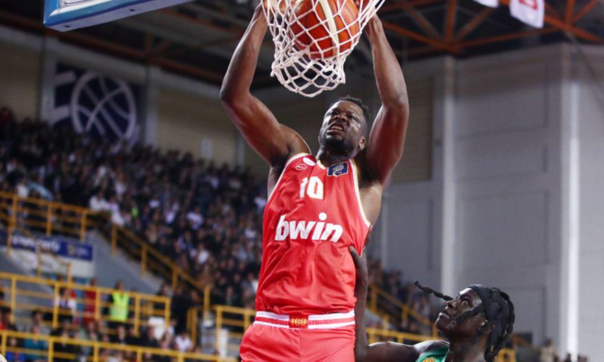 Κυριαρχεί σε άμυνα και επίθεση ο Μουσταφά Φαλ!