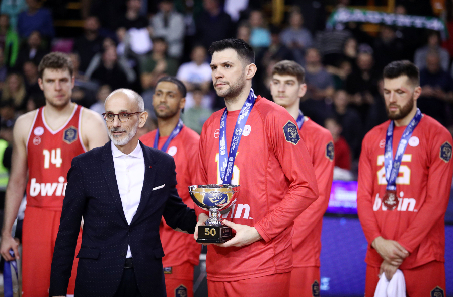 Ολυμπιακός: Η απονομή των μεταλλίων στους φιναλίστ του Κυπέλλου Ελλάδας