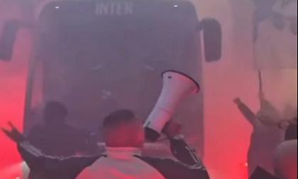 Χαμός στην αναχώρηση της αποστολής της Ίντερ για Τορίνο, ζητούν την κορυφή οι οπαδοί!