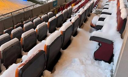 Η Στεάουα κάλεσε τους οπαδούς της να καθαρίσουν το γήπεδο από το χιόνι ενόψει ΠΑΟΚ!