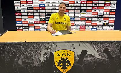 Αρσενόπουλος: «Έτοιμος να υπηρετήσω την ΑΕΚ»