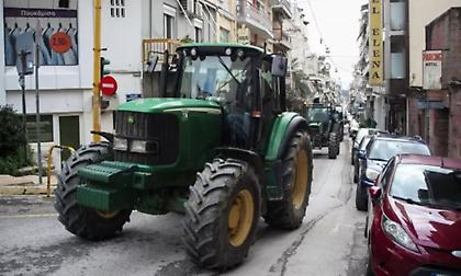 Eπιμένουν οι αγρότες: «Δεν ικανοποιήθηκαν βασικά αιτήματα»- Zητούν συνάντηση με τον πρωθυπουργό
