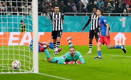 Κατώτερος των περιστάσεων ο ΠΑΟΚ, πάγωσε το όνειρο της πρόκρισης στο Βουκουρέστι