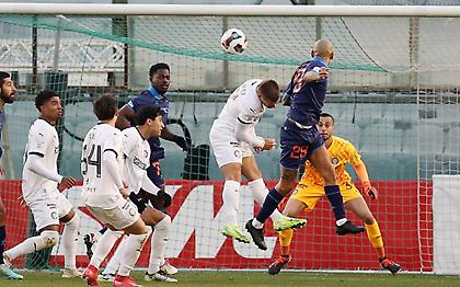 Aυτογκόλ στο πρώτο ημίχρονο και... εξιλέωση στο δεύτερο ο Μεγιάδο για το 1-3 στο Athens Kallithea-ΟΦΗ!