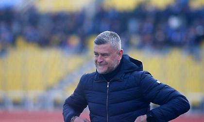 «Βέλη» Δερμιτζάκη για τη διαιτησία: «Μόνο τυφλός δεν δίνει αυτό το πέναλτι - Να μην νομίζουν κάποιοι πως είμαστε βλάκες»