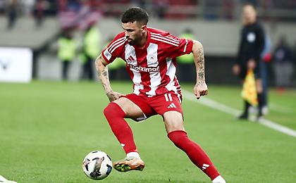 Η ενδεκάδα του Ολυμπιακού: Βασικοί Βέλντε και Γκαρθία