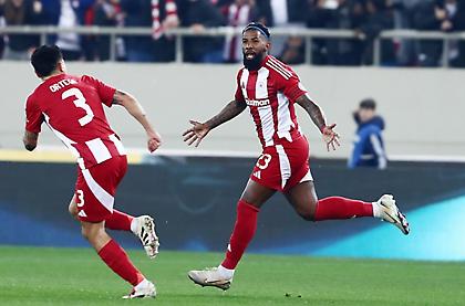 Νικολακόπουλος: «Δεν μπορεί να ξεμπουκώσει ο Ολυμπιακός, αλλά πήρε μεγάλο ''τρίποντο''»