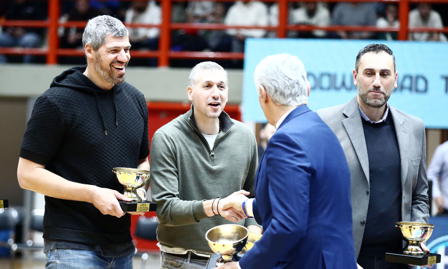 Εθνική μπάσκετ: Βραβεύτηκε η ομάδα του 2005 στο ημίχρονο του Ελλάδα-Ολλανδία