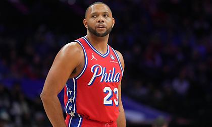 Σίξερς: Χειρουργήθηκε και χάνει το υπόλοιπο της σεζόν ο Έρικ Γκόρντον